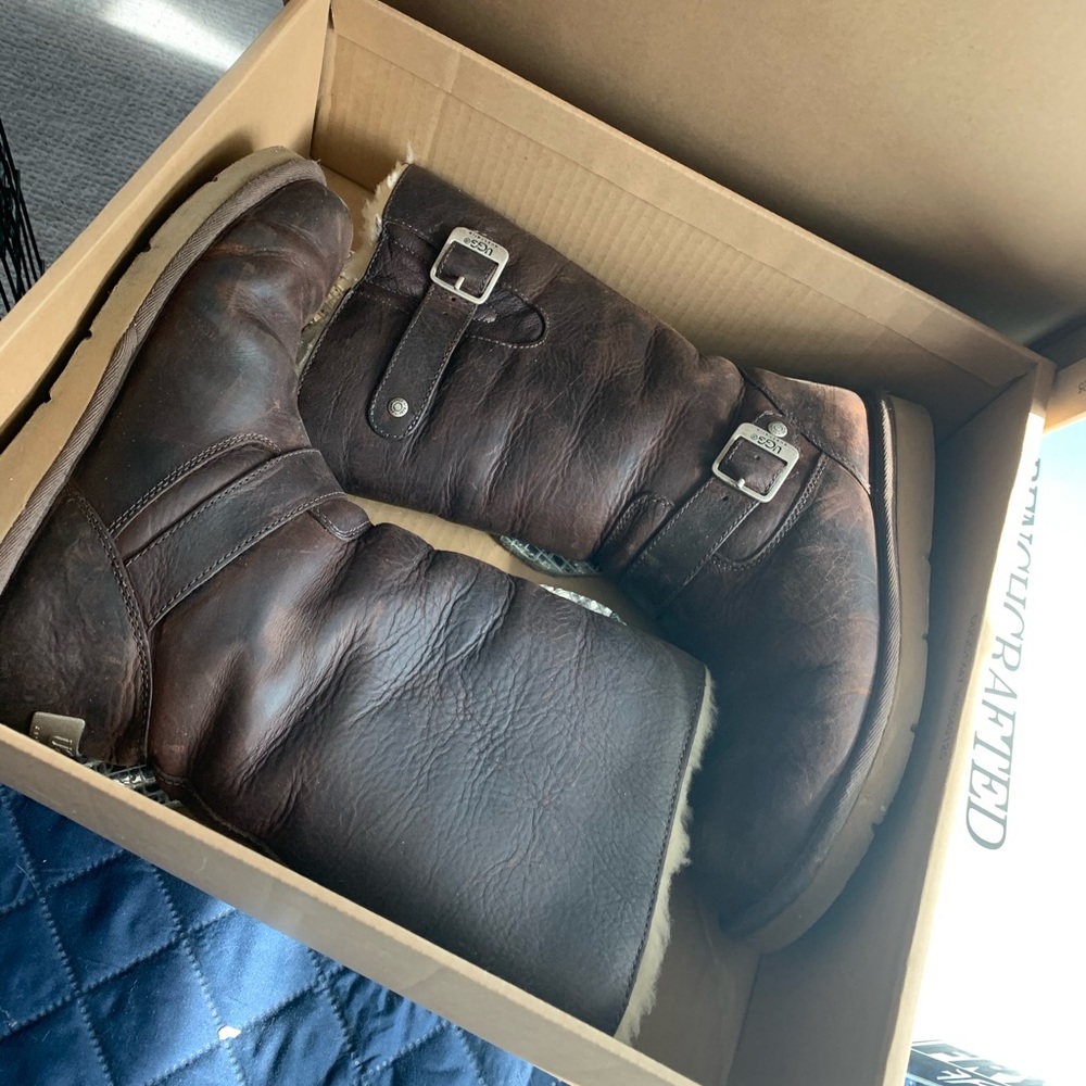 Ugg Kensington Boots